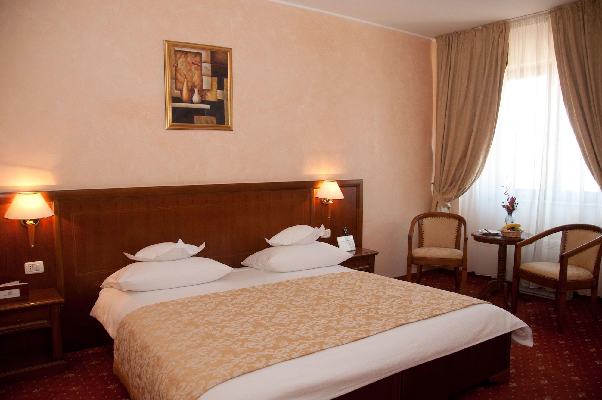 Hotel Opera Plaza Cluj-Napoca Exterior foto