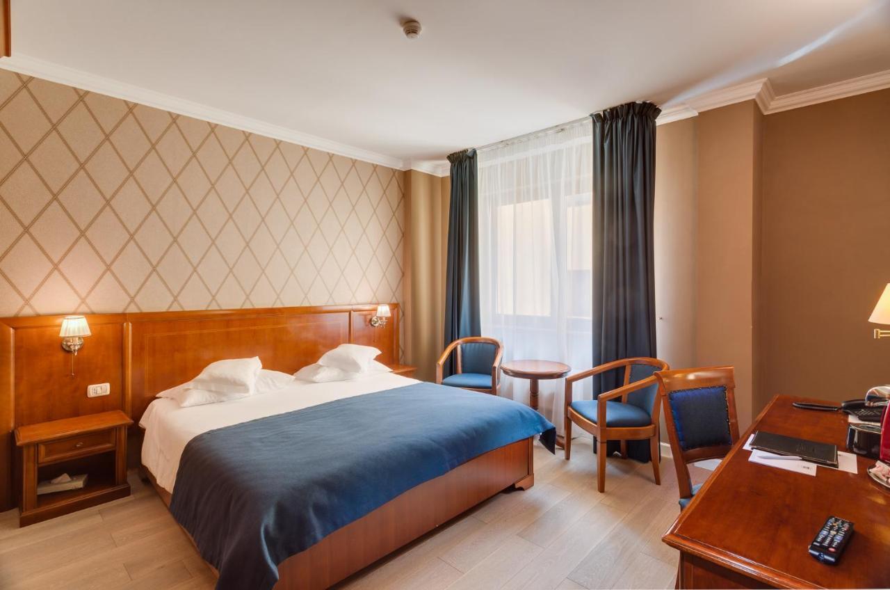 Hotel Opera Plaza Cluj-Napoca Exterior foto