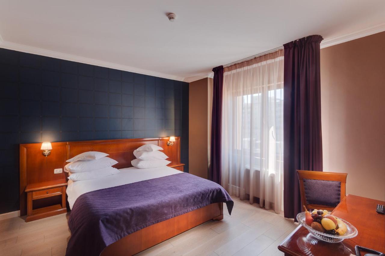 Hotel Opera Plaza Cluj-Napoca Exterior foto