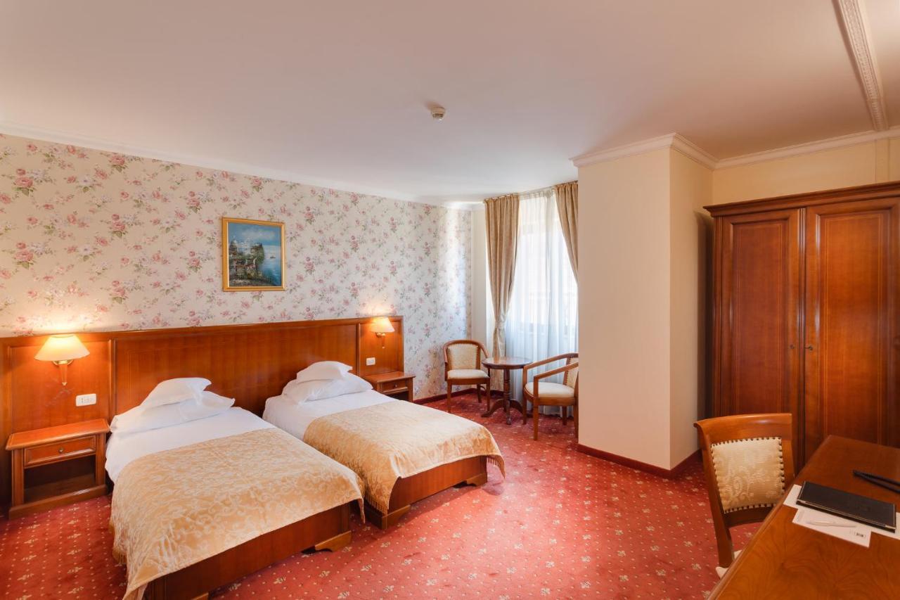 Hotel Opera Plaza Cluj-Napoca Exterior foto